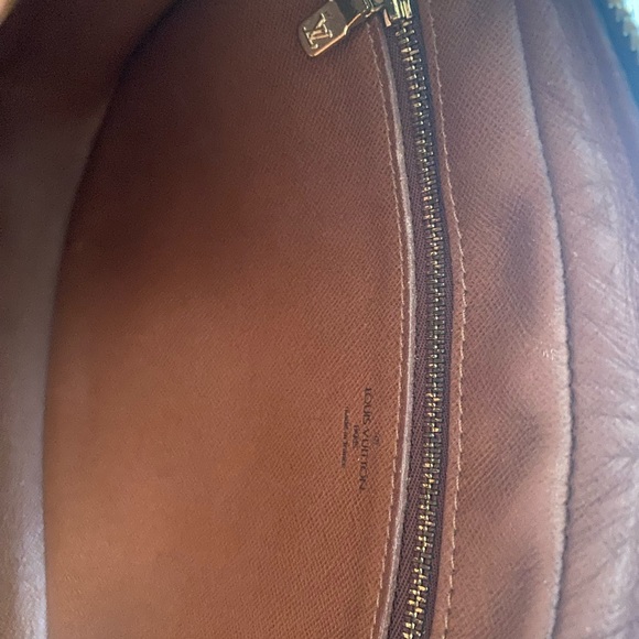 AUTHENTIC LOUIS VUITTON MONOGRAM GENEFEUILLE POCHETTE SHOULDER BAG - Picture 9 of 11